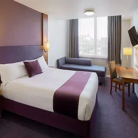 Premier Inn Newmarket Newmarket  Exterior foto