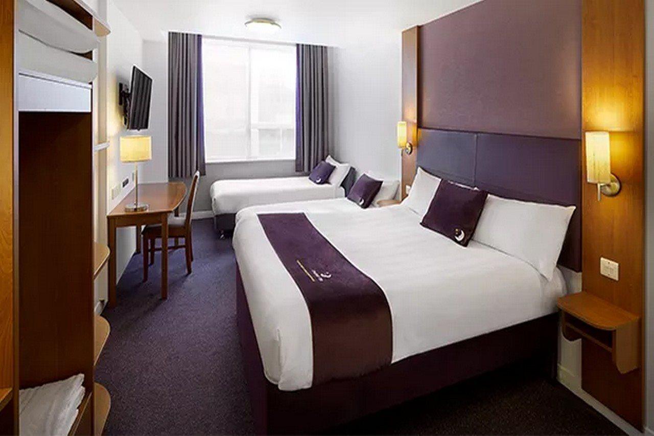 Premier Inn Newmarket Newmarket  Exterior foto
