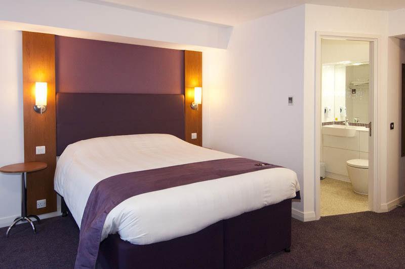 Premier Inn Newmarket Newmarket  Exterior foto